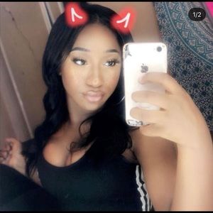 Meet your Posher, Akilah